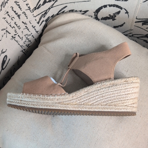 Eileen Fisher Agnes Espadrille Wedge Sandals Beige Leather Open Toe 9.5 - Picture 10 of 16